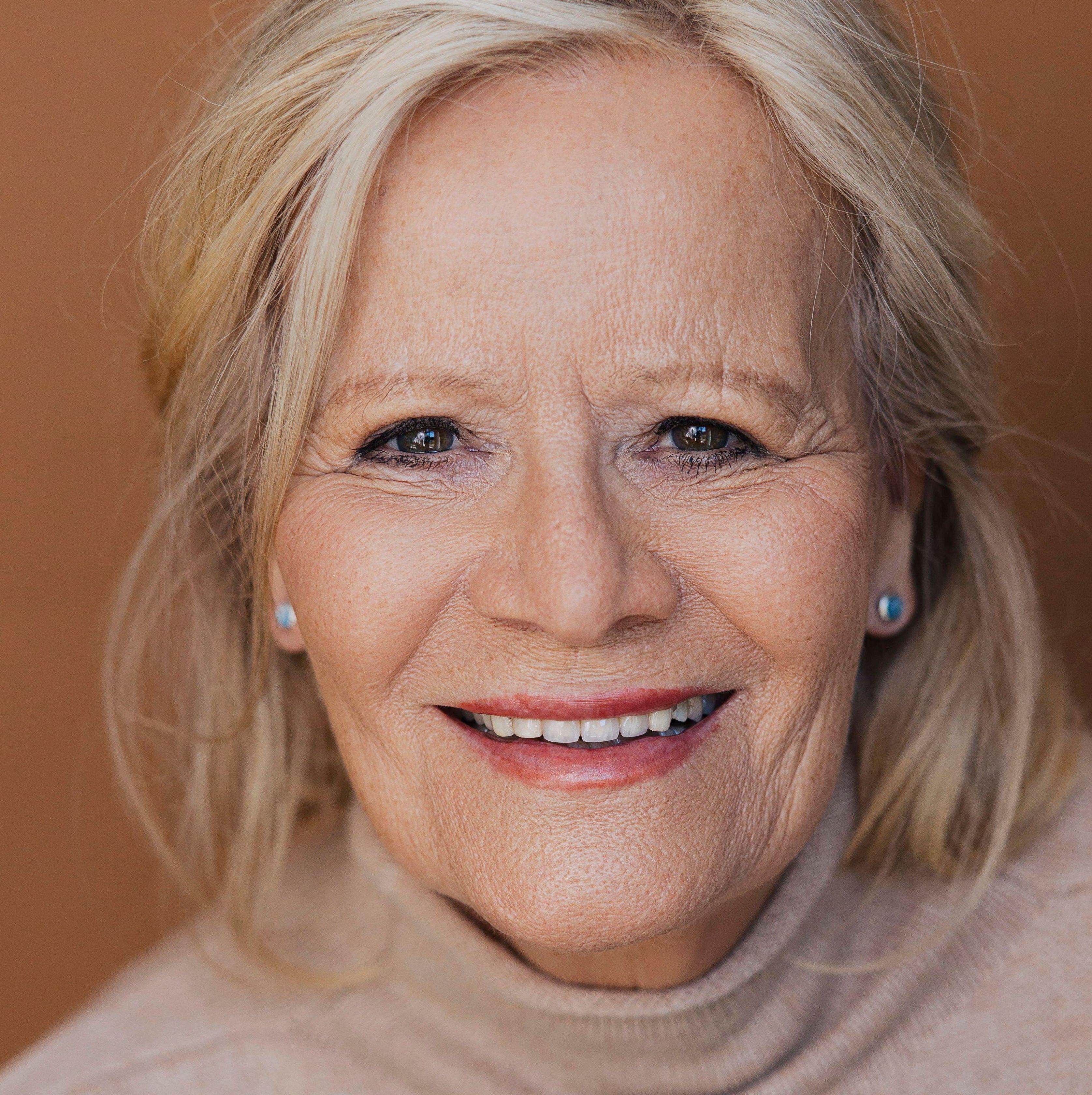 Profile Photo of Claudia Rieschel by null