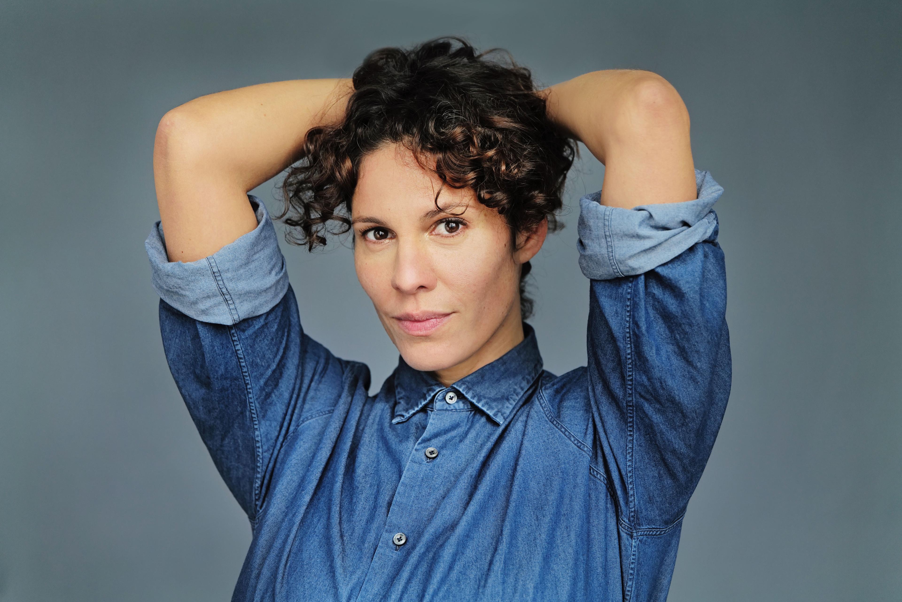 Photo of Jasmin Gerat by Mirjam Knickriem