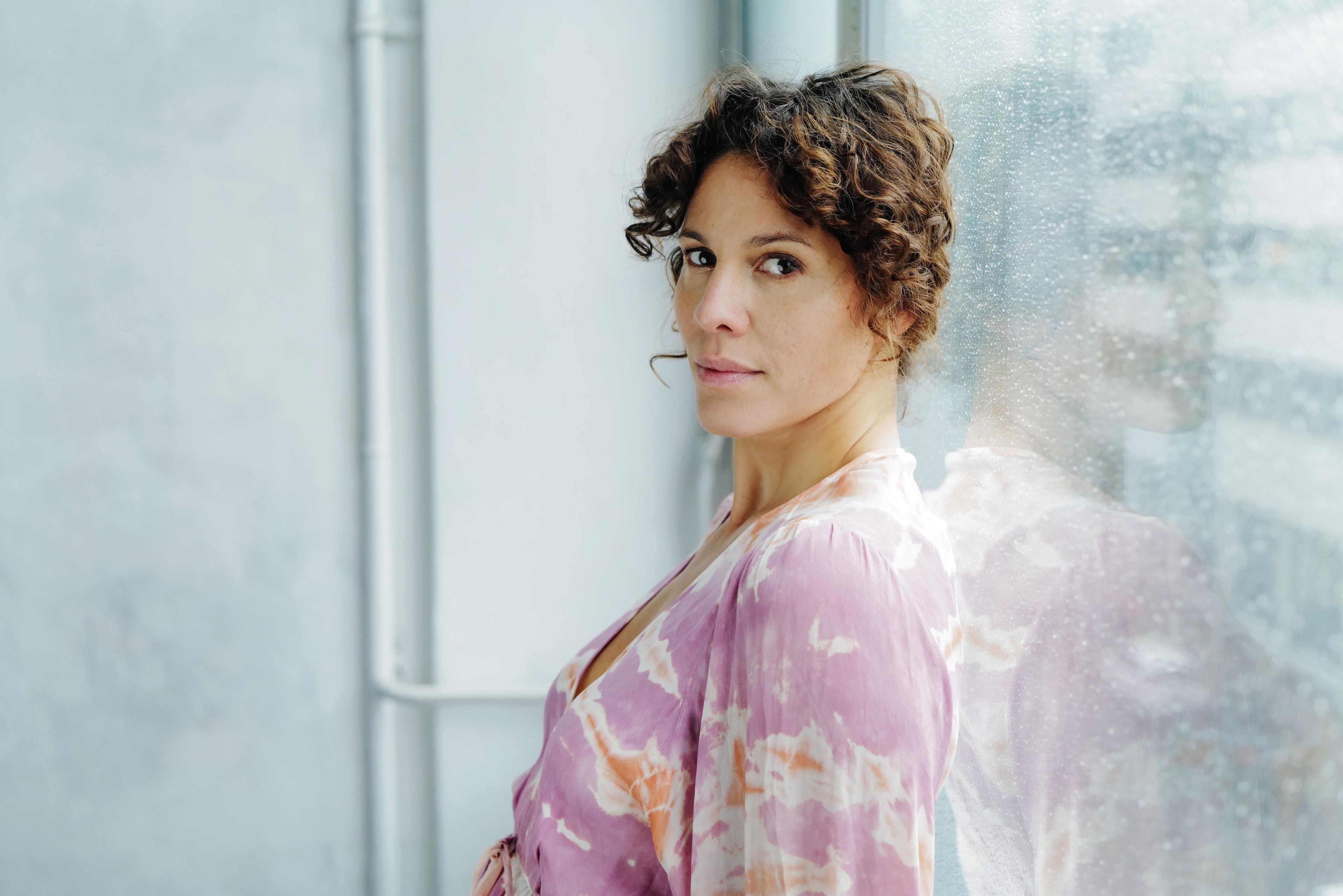 Photo of Jasmin Gerat by Mirjam Knickriem